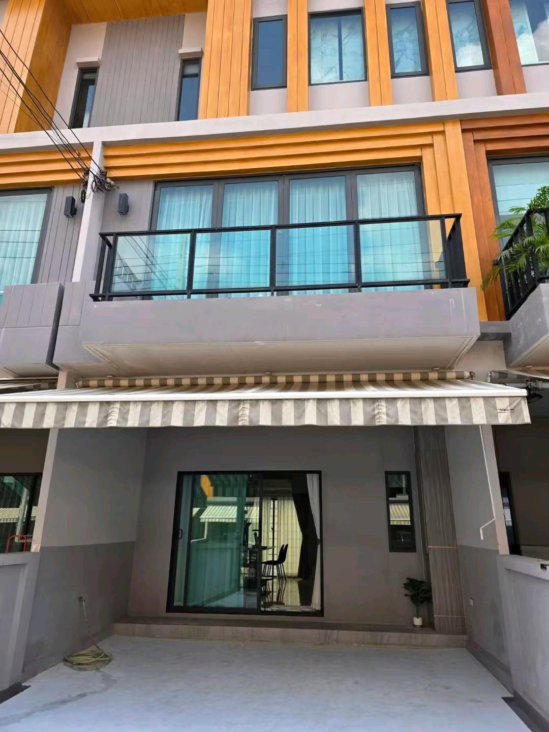 ✨ Next to the garden and Clubhouse with Panorama View balcony, beautiful house, fully furnished. Ready to move in!