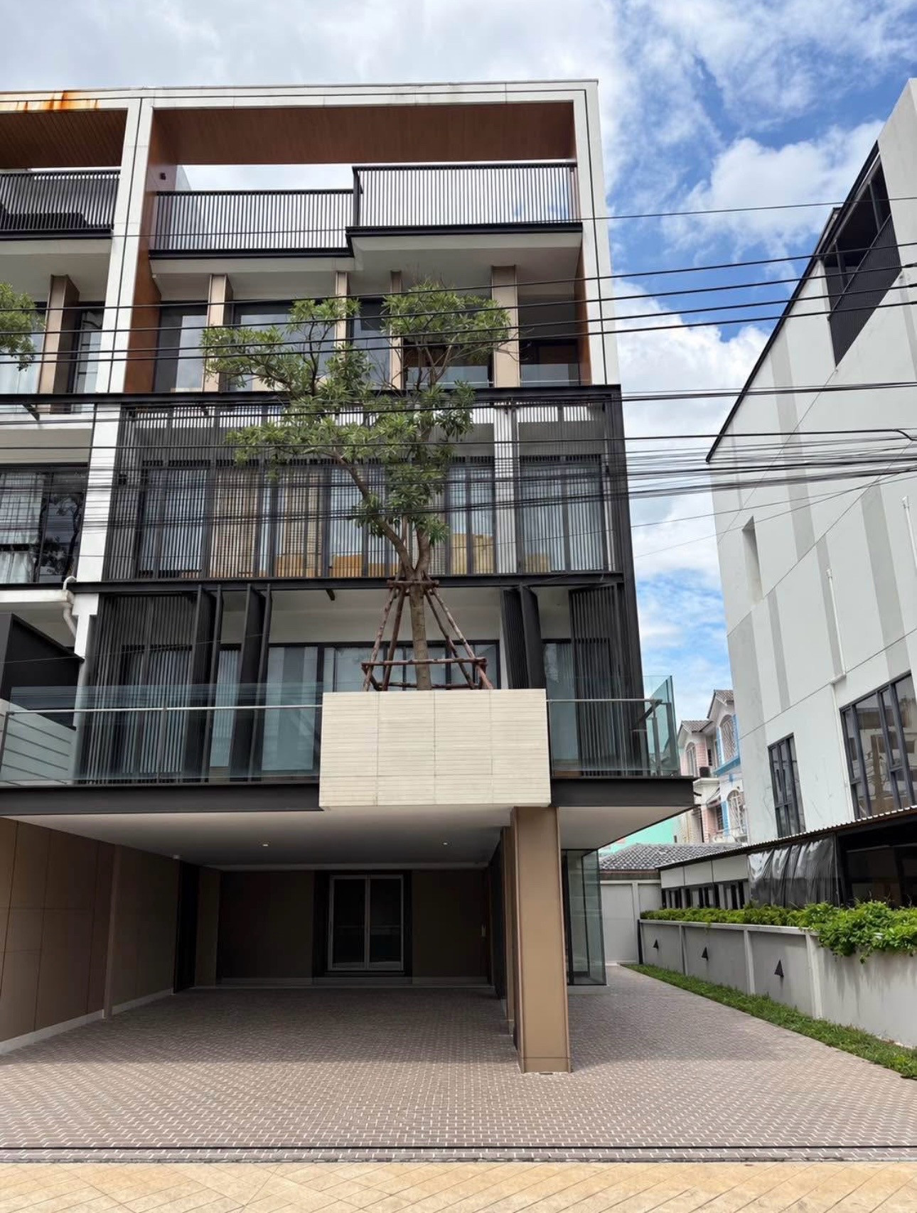 ✅จดบริษัทได้🏡 ให้เช่า The Element Rama 9 Home Office 5 ชั้นมีลิฟต์ 560ตร.ม. ทำเลด้านหลัง The Nine พระราม 9 📍 ✅จดบริษัทได้🏡 ให้เช่า The Element Rama 9 Home Office 5 ชั้นมีลิฟต์ 560ตร.ม. ทำเลด้านหลัง The Nine พระราม 9 📍