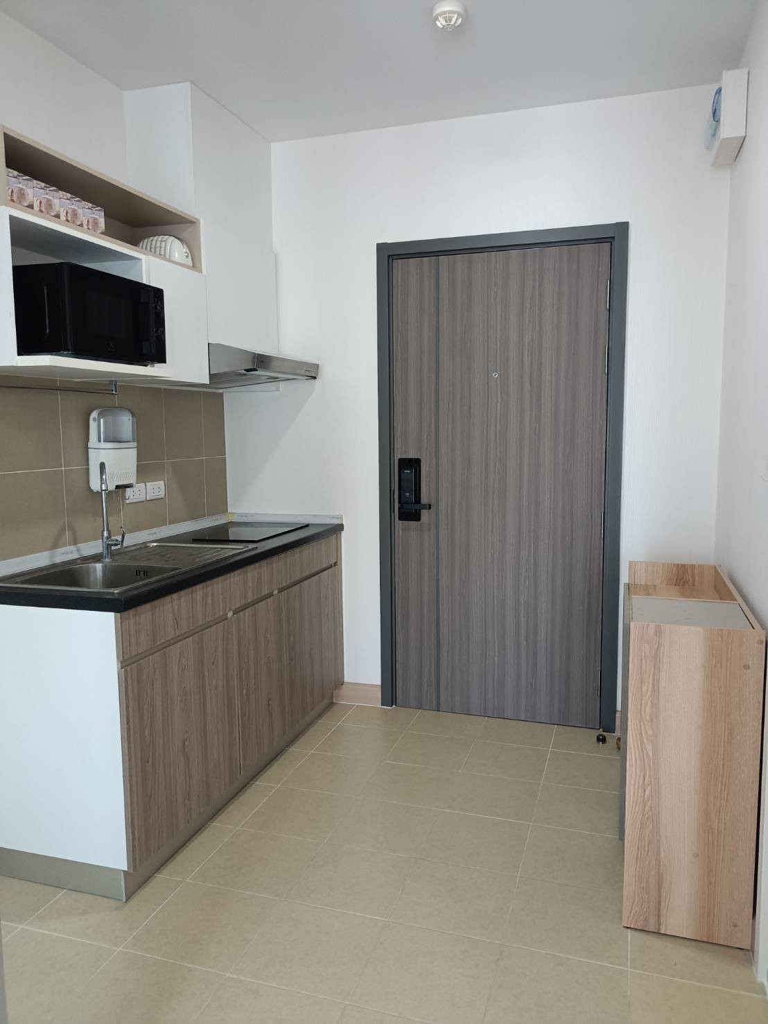 Condo for rent Supalai Veranda Sukhumvit 117 - near BTS Pu Chao Saming Phlai Station. Condo for rent Supalai Veranda Sukhumvit 117 - near BTS Pu Chao Saming Phlai Station.