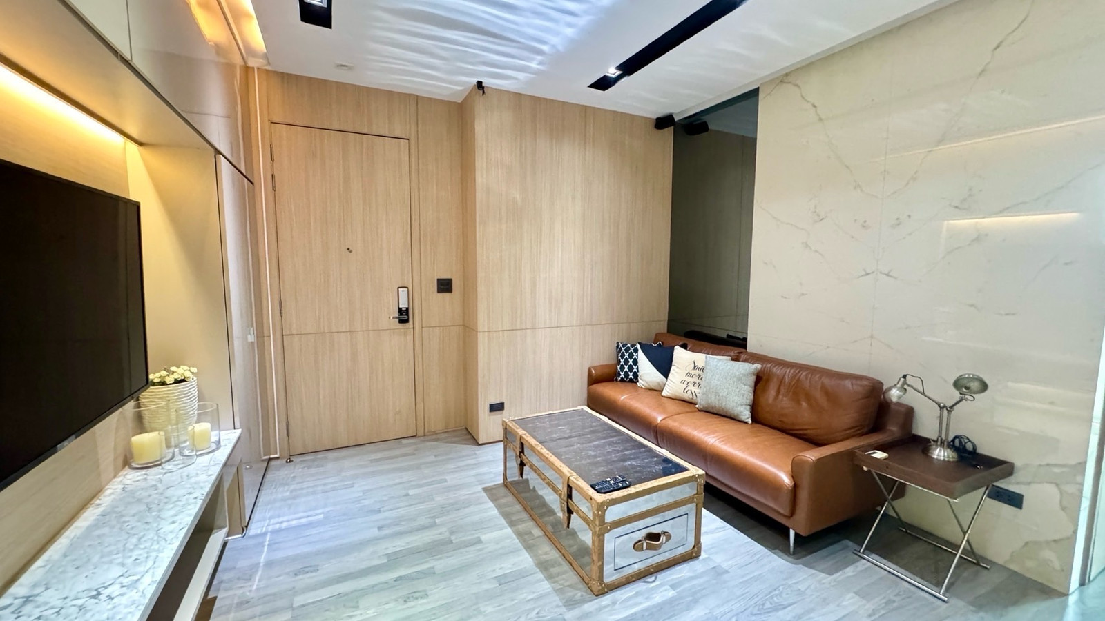 🏙️ Condo for rent The Room BTS Wongwian Yai 🏙️ Condo for rent The Room BTS Wongwian Yai