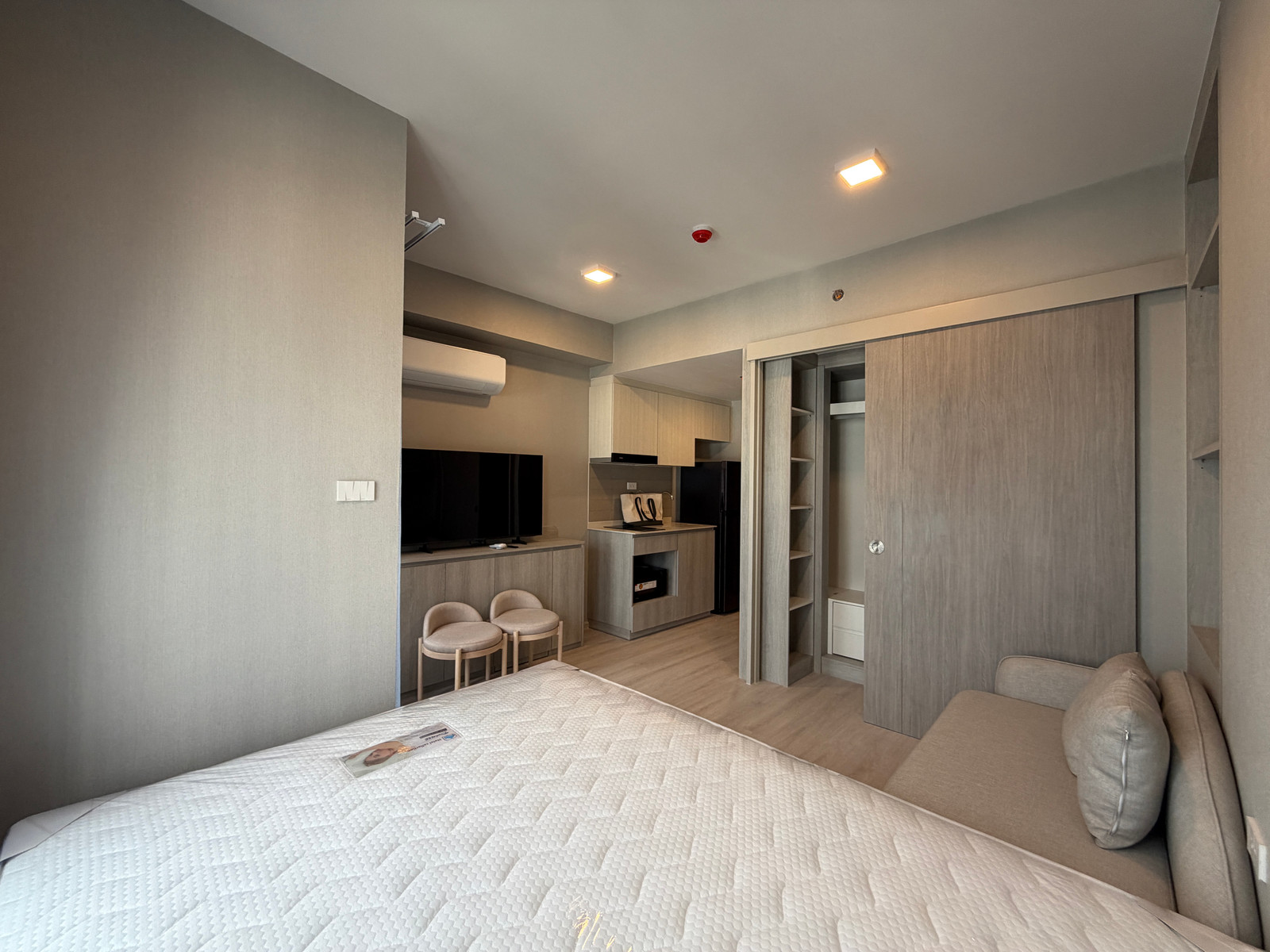 Promotion 14,000 / month for rent Cobe Ratchada Rama 9
