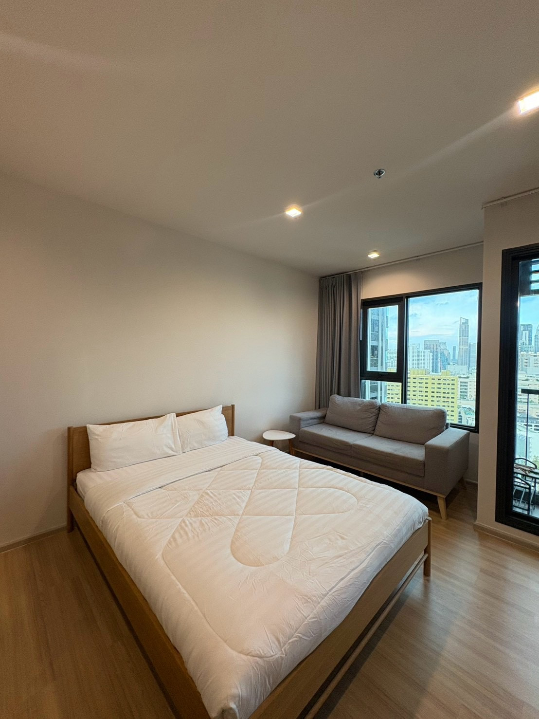 🌃 For Rent | ให้เช่าคอนโดหรูทำเลดีเยี่ยม ใจกลางถนนวิทยุ Life One Wireless (ไลฟ์ วัน วิทยุ) – รูปที่ 2