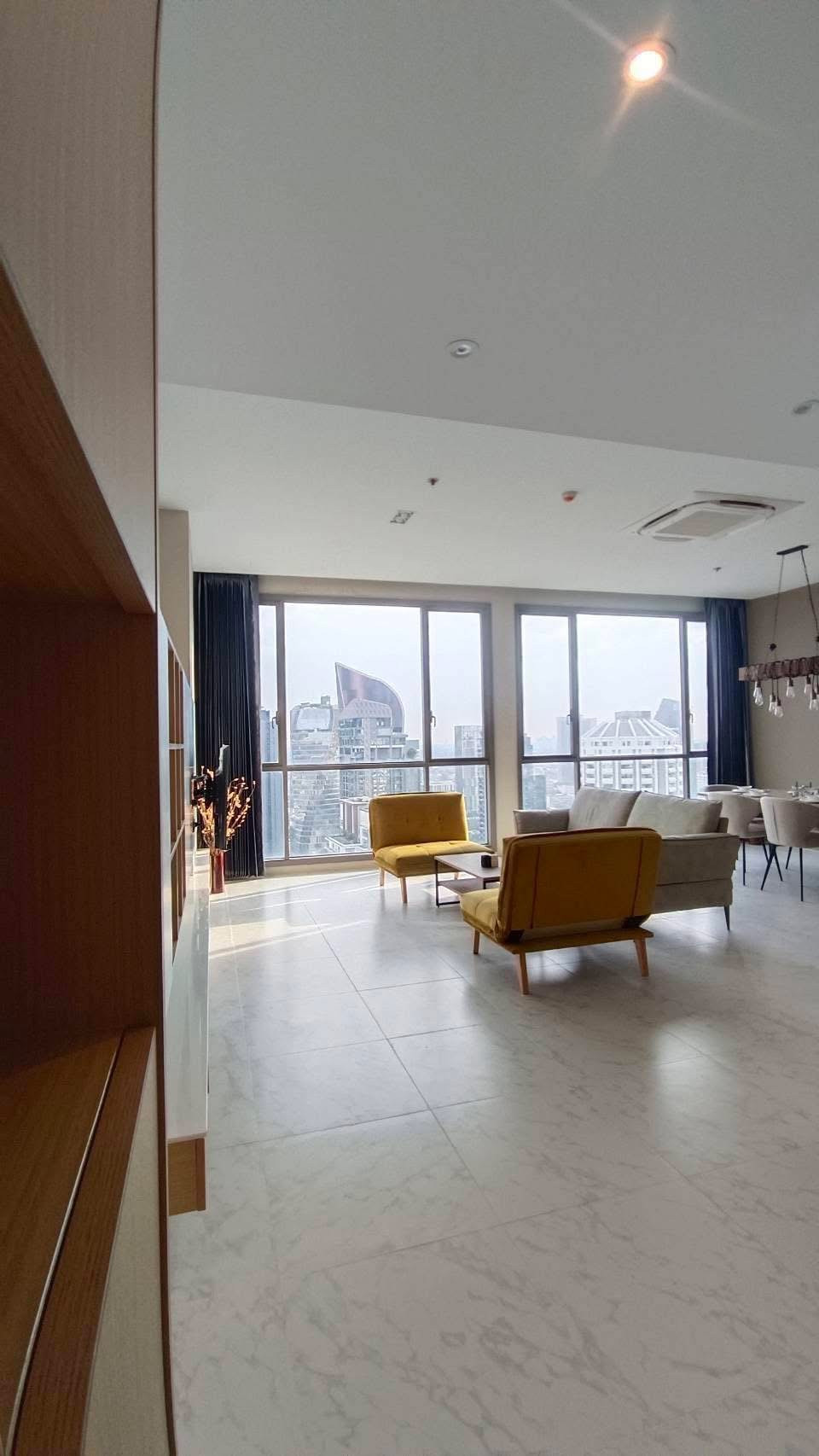 For Rent: Quattro by Sansiri (ควอทโทร บาย แสนสิริ) 🏢 Location: Thonglor Soi 4, just 600 meters from Sukhumvit 55. Walking distance to BTS Thonglor For Rent: Quattro by Sansiri (ควอทโทร บาย แสนสิริ) 🏢 Location: Thonglor Soi 4, just 600 meters from Sukhumvit 55. Walking distance to BTS Thonglor