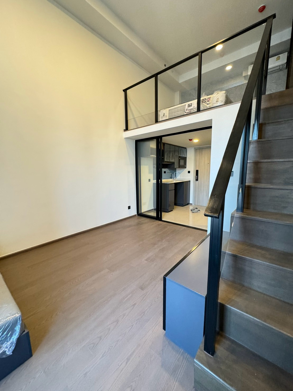 1ห้องนอน 1ห้องน้ำ ให้เช่า เฟอร์นิเจอร์ตกแต่งพร้อมอยู่ เครื่องใช้ไฟฟ้าครบ – รูปที่ 4