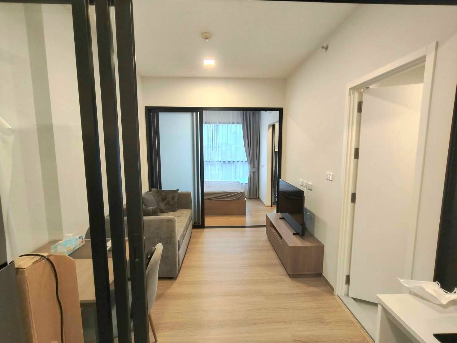 Near MRT Bang Phlat, only 150 meters. Near MRT Bang Phlat, only 150 meters.