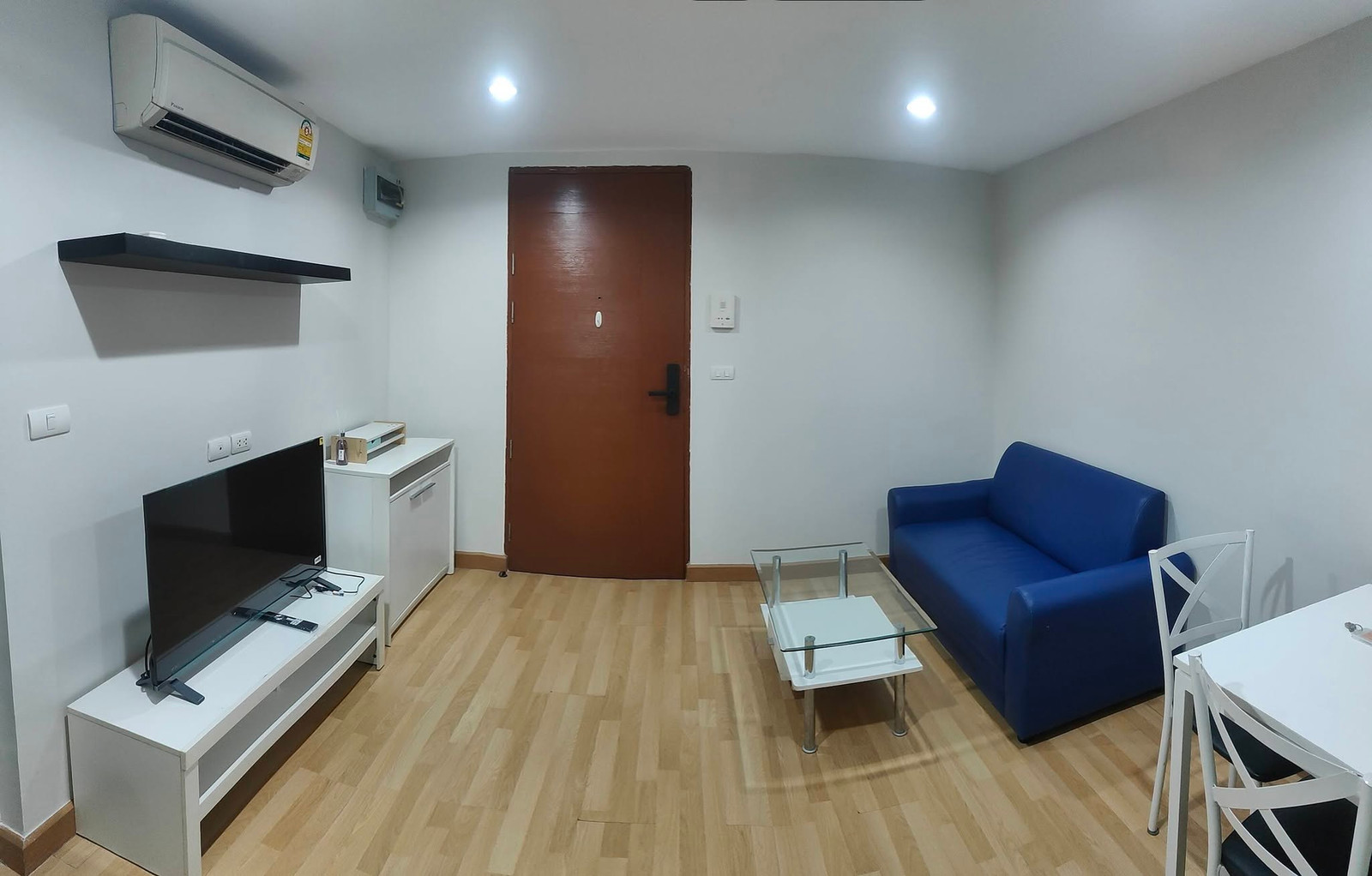 For Rent: The Raffles Condo, Ladprao 42/1 (Near MRT Ladprao)