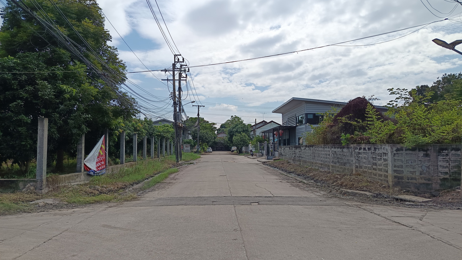 ด่วน! ขายที่ดินถมแล้ว แปลงหัวมุม ทรงสวย ติดถนน 2 ด้าน ทำเล ซอย พัฒนาการ 65 – รูปที่ 3