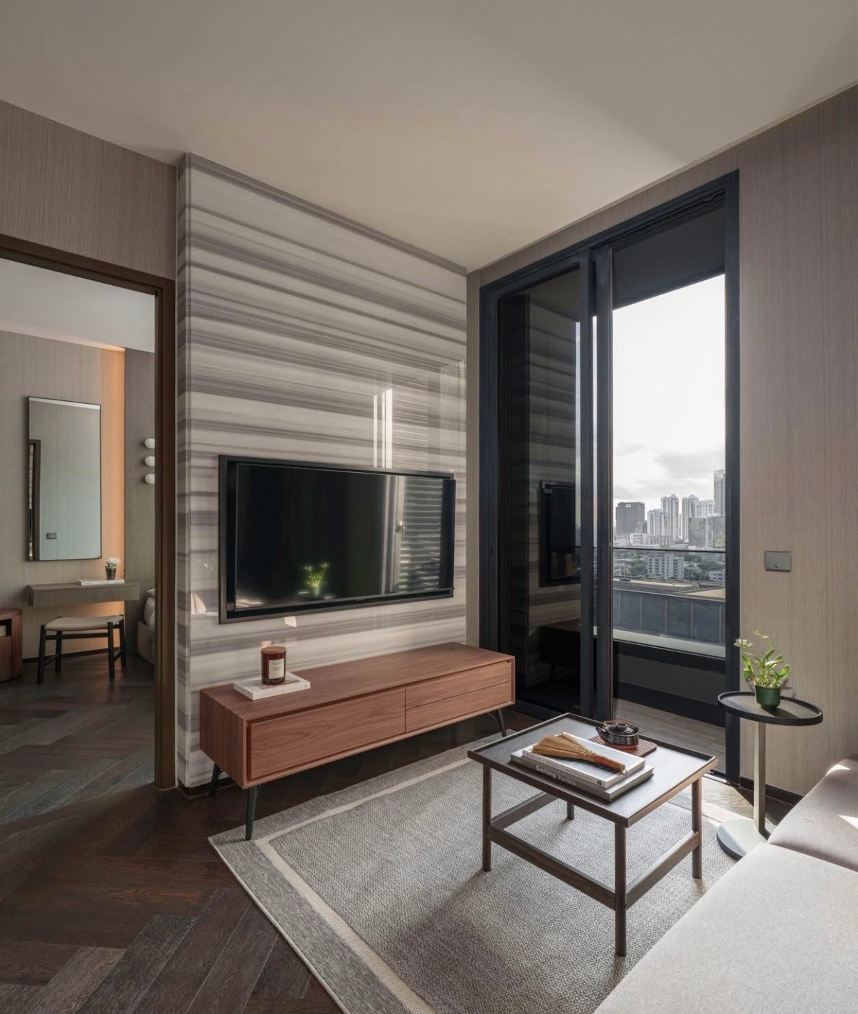 The ESSE Sukhumvit 36 คอนโดให้เช่า ใกล้ BTS Thonglor