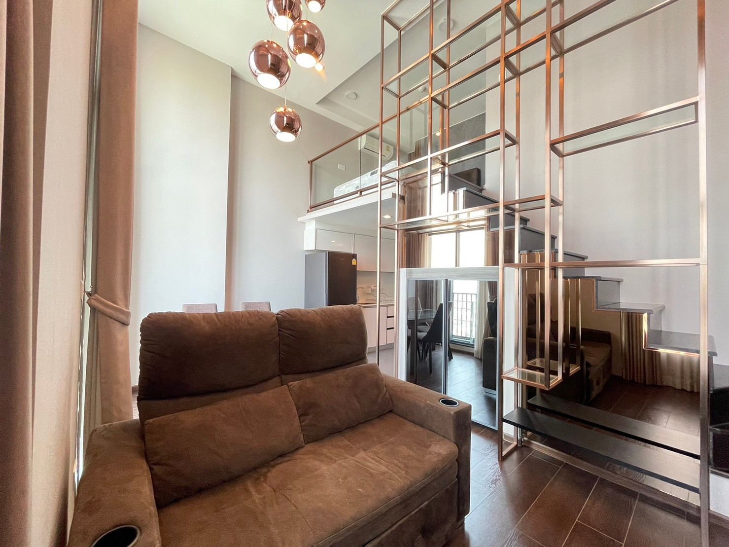 ให้เช่า ซี เอกมัย คอนโด 1 bed Loft  แต่งครบ พร้อมอยู่ ชั้น 40 ไม่บล็อกวิว