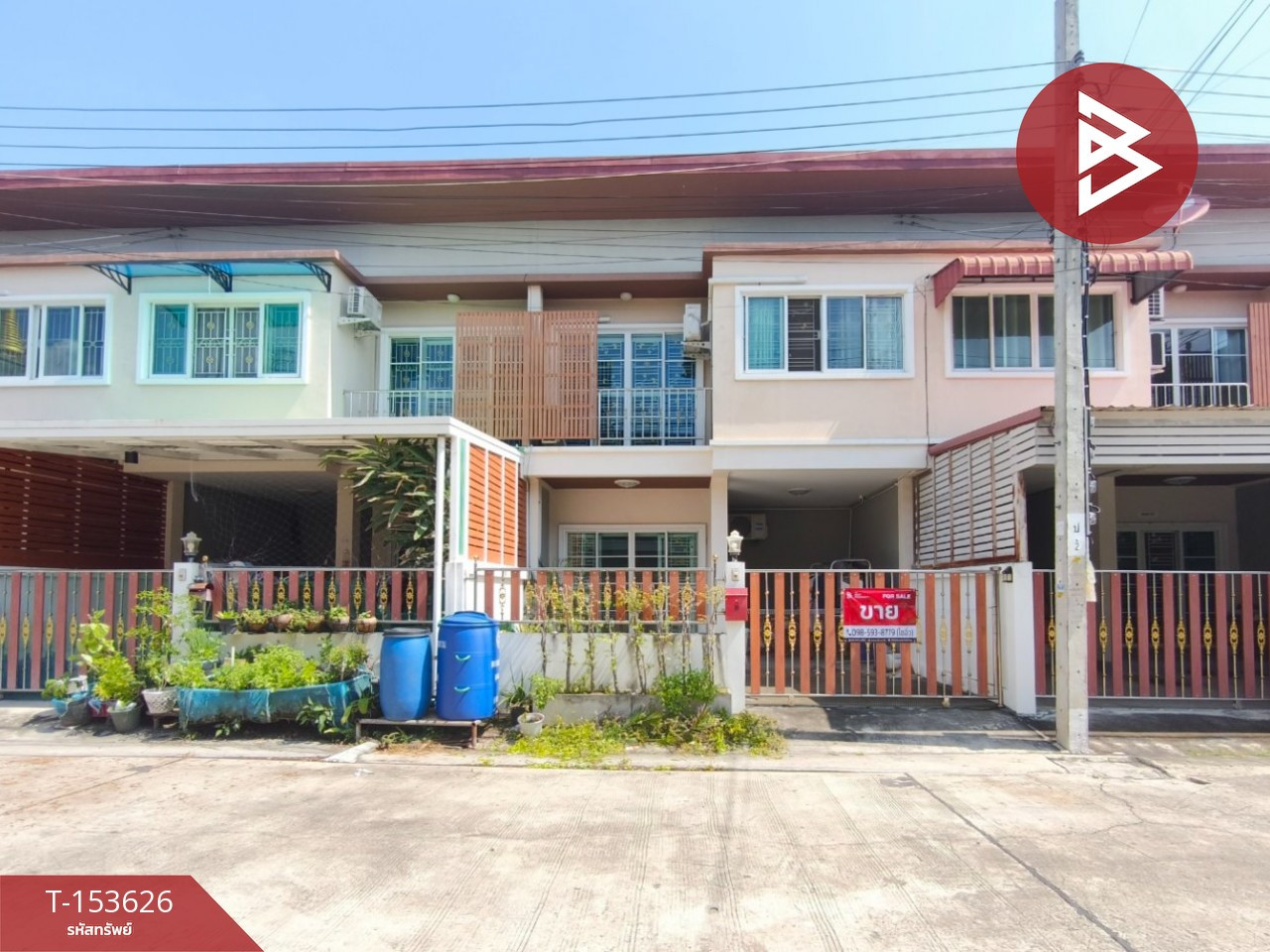 2-story townhouse for sale, Sap Yung Yuen Village, Tamru-Bang Pu, Samut Prakan.