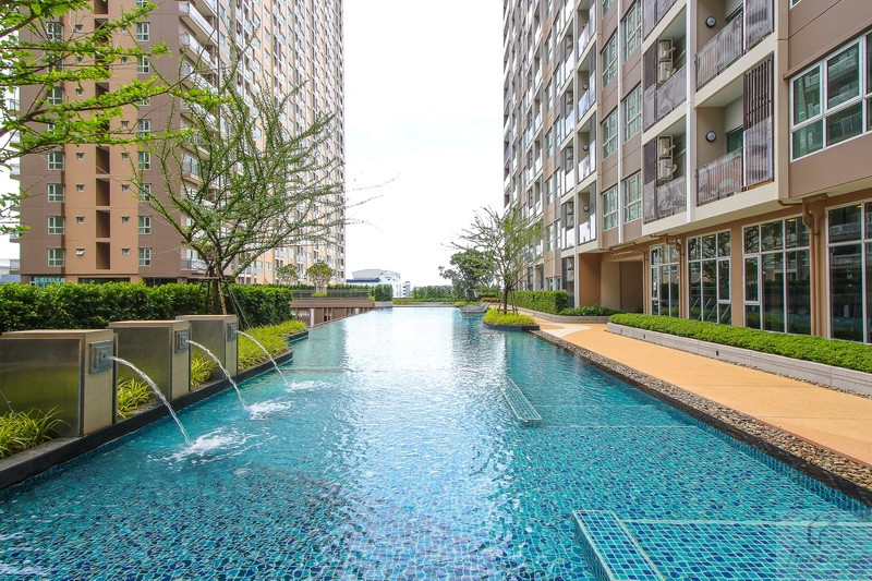 📍Next to MRT Phasi Charoen ✨ Beautiful room, high view, fully furnished!