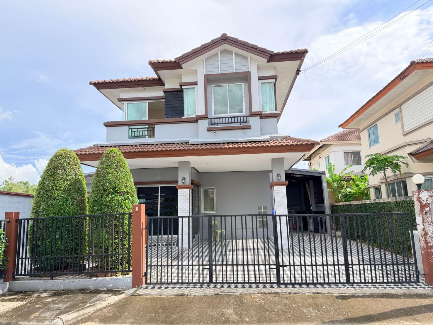 House for sale Thanyapirom Rangsit - Khlong 10 House for sale Thanyapirom Rangsit - Khlong 10