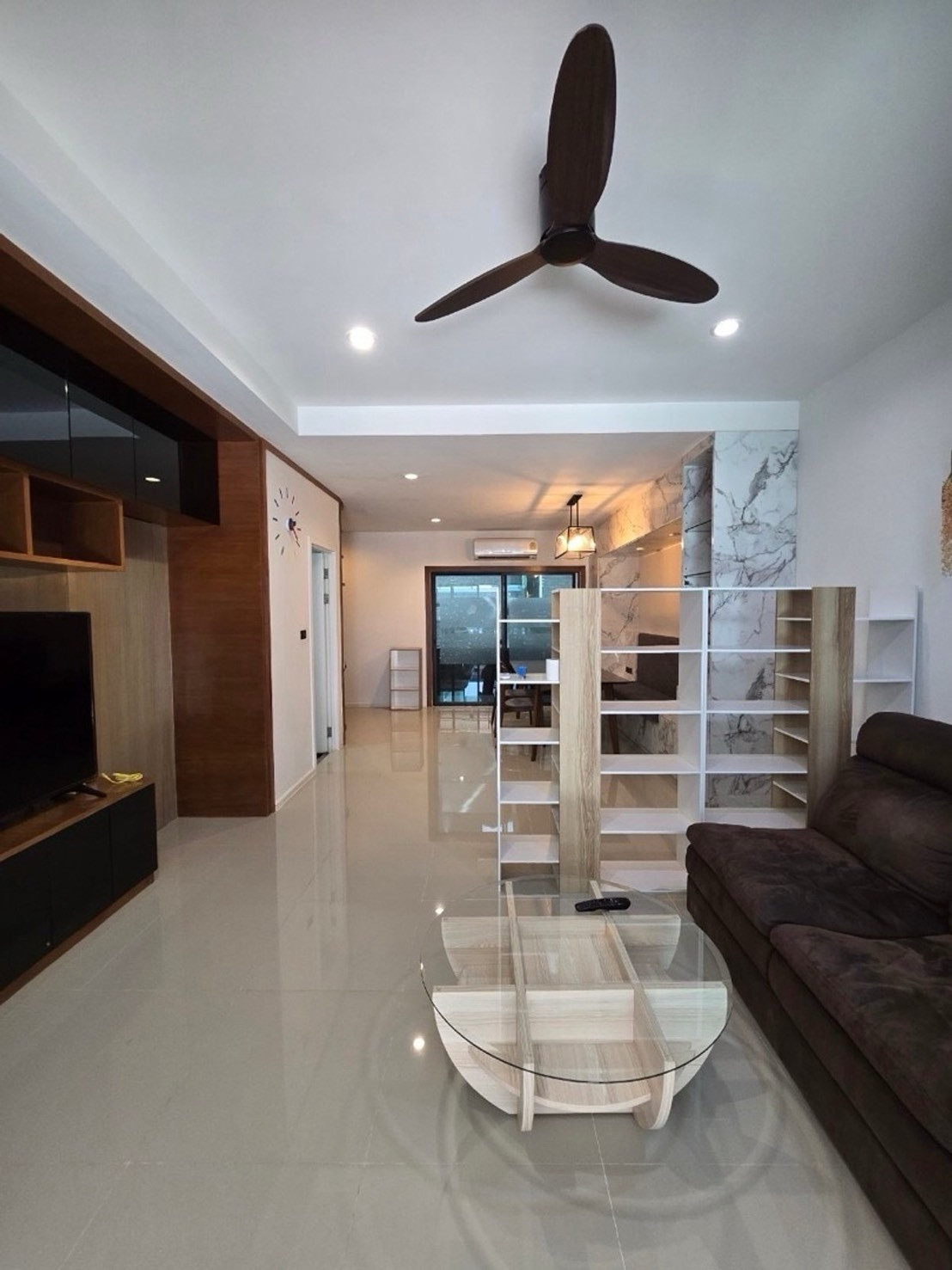 M1832 ให้เช่า ทาวน์โฮม 3 ชั้น หมู่บ้านเพล็กซ์ เรสซิเดนซ์ นวมินทร์ 111 – รูปที่ 3