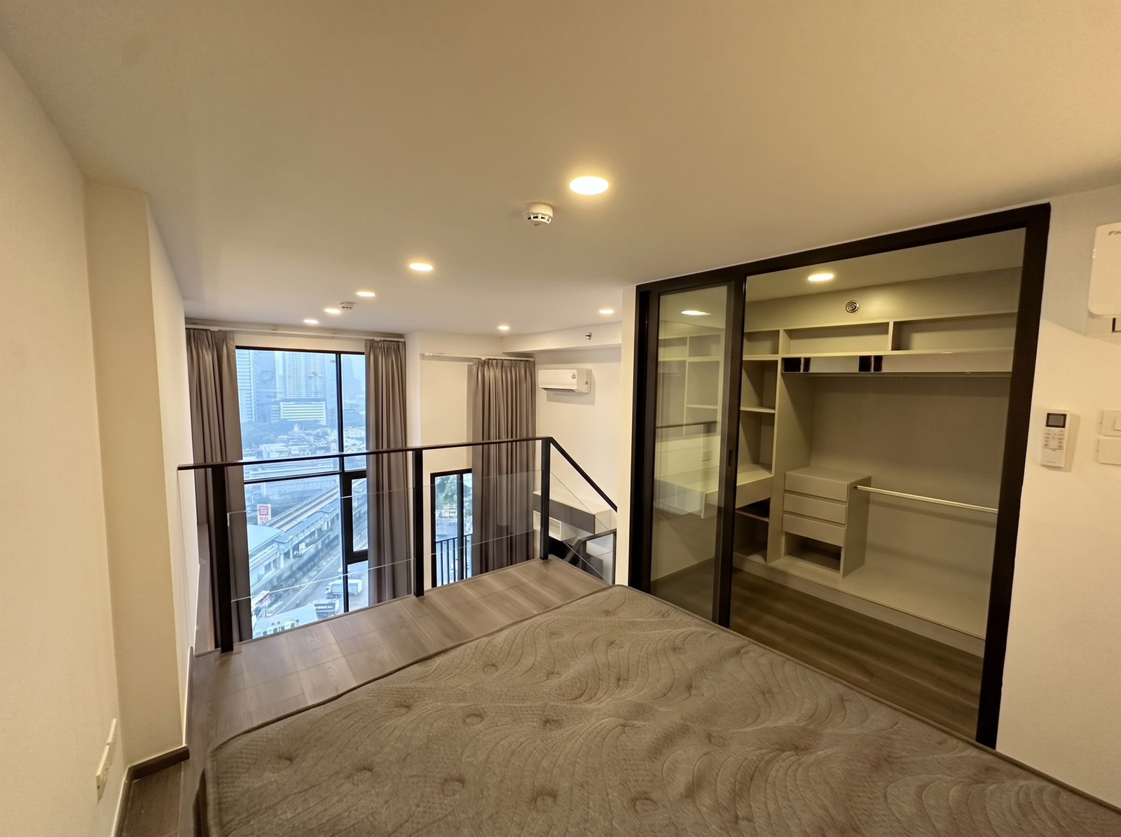 ห้องสวยฟังก์ชันลงตัว บิ้วอินใหม่ ราคาดี!!⭐Knightsbridge Space Ratchayothin (ไนท์บริดจ์ สเปซ รัชโยธิน) ห้องสวยฟังก์ชันลงตัว บิ้วอินใหม่ ราคาดี!!⭐Knightsbridge Space Ratchayothin (ไนท์บริดจ์ สเปซ รัชโยธิน)