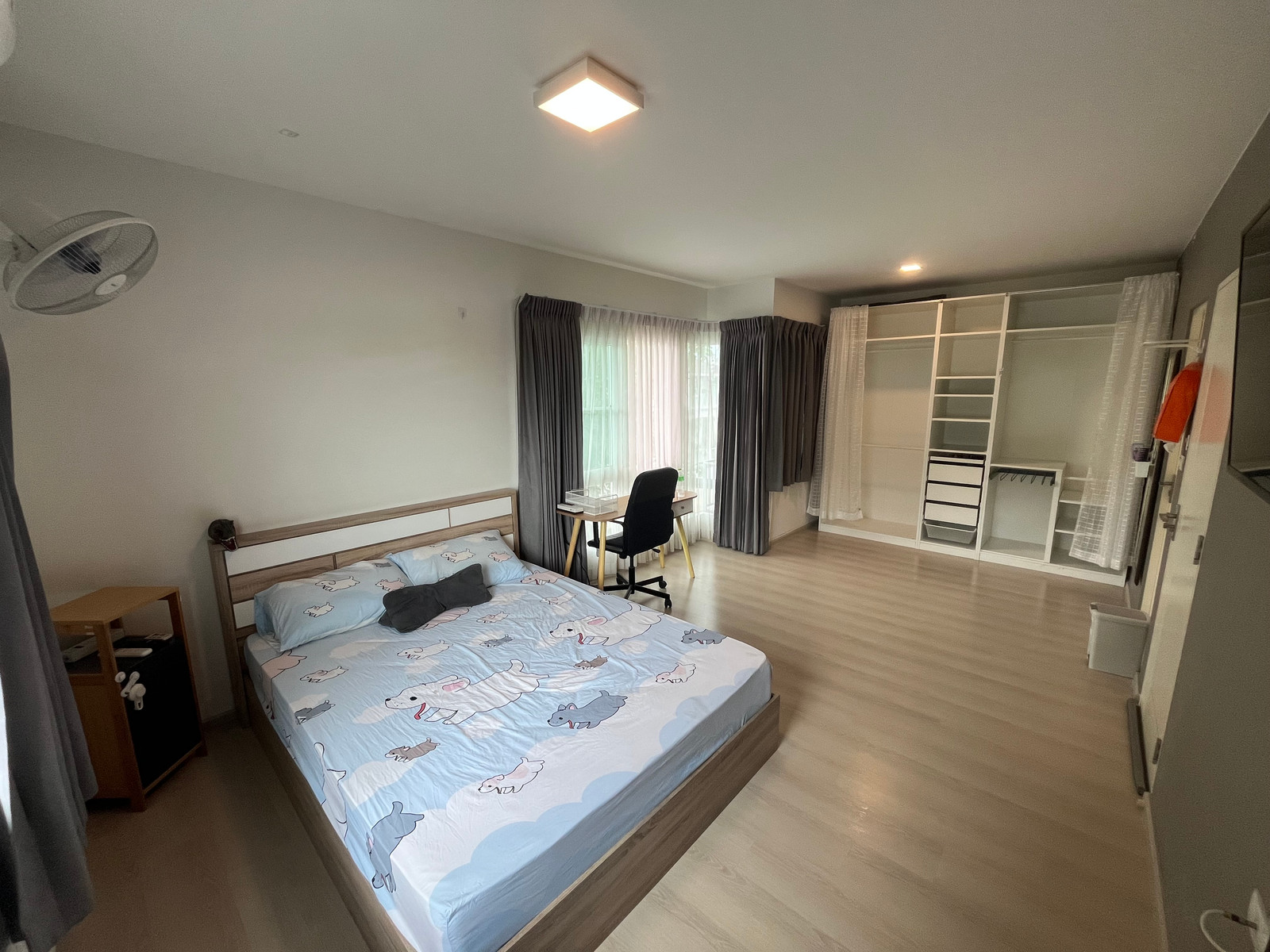 🏡 ให้เช่าบ้านเดี่ยว Villaggio บางนา | 3 ห้องนอน | เฟอร์ครบ | พร้อมเข้าอยู่ ⭐  | บ้านสวย สะอาด เฟอร์นิเจอร์ครบ (หลังริมกำแพง)พร้อมเข้าอยู่ทันที 💰 ค่าเช่า 25,000 บาท/เดือน  💵 หรือขายที่ 4.89 ล้านบาท บ้านเดี่ยว 2 ชั้น ในโครงการ Villaggio – รูปที่ 4