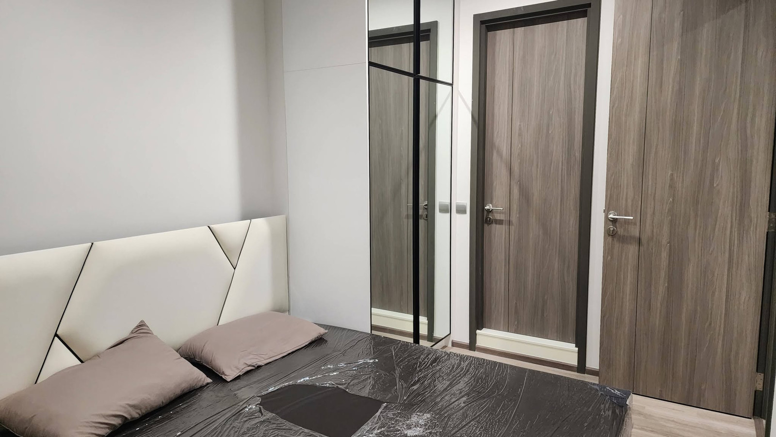 BLL-540 ✨ MEGA DEAL ✨ ห้องว่าง ✨ ให้เช่าคอนโด Rhythm Charoenkrung Pavillion ราคา 25,000 บาท/เดือน