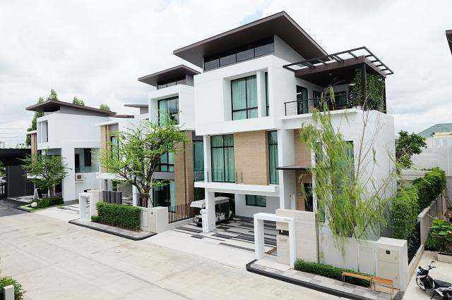 🔥 Final Unit! 3-Storey House Opposite Suan Luang Rama IX | Nirvana BEYOND Srinakarin 💎