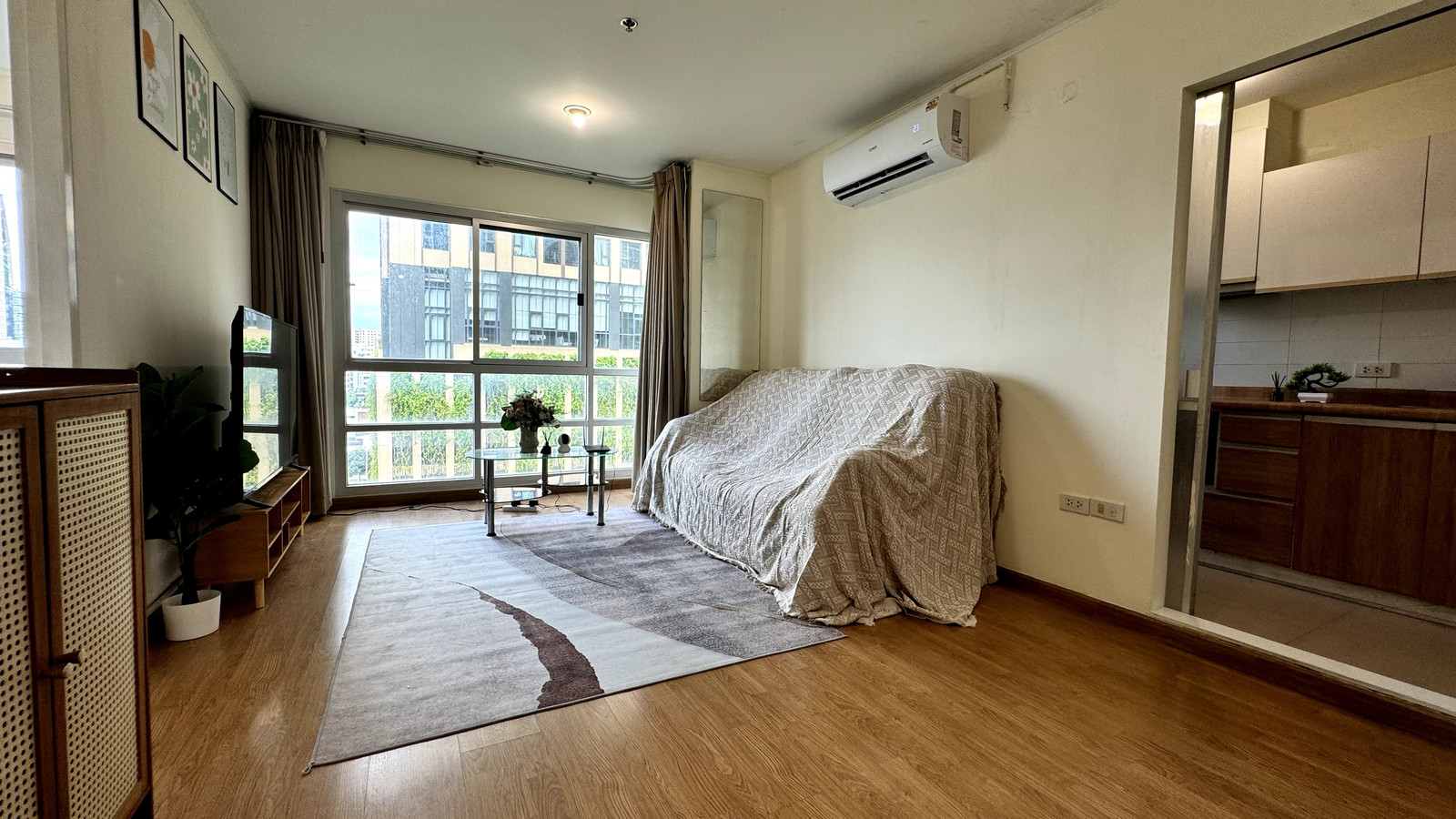 Condo for sale U Delight Chatuchak Station, 2 bedrooms, 2 bathrooms, corner room, open view, ready to move in. Condo for sale U Delight Chatuchak Station, 2 bedrooms, 2 bathrooms, corner room, open view, ready to move in.