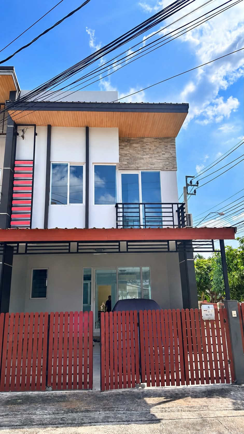 Corner townhome, Gusto Pinklao-Charan, new condition, never lived in. Corner townhome, Gusto Pinklao-Charan, new condition, never lived in.