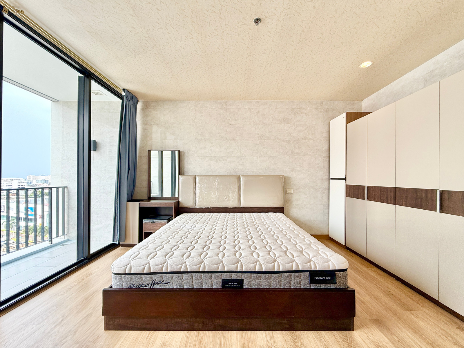 ขาย 📌 The issara Ladprao - 34 ตรม. Studio 1 ห้องน้ำ ห้องสวย พร้อมอยู่ Call 092-2462653 Donut ขาย 📌 The issara Ladprao - 34 ตรม. Studio 1 ห้องน้ำ ห้องสวย พร้อมอยู่ Call 092-2462653 Donut