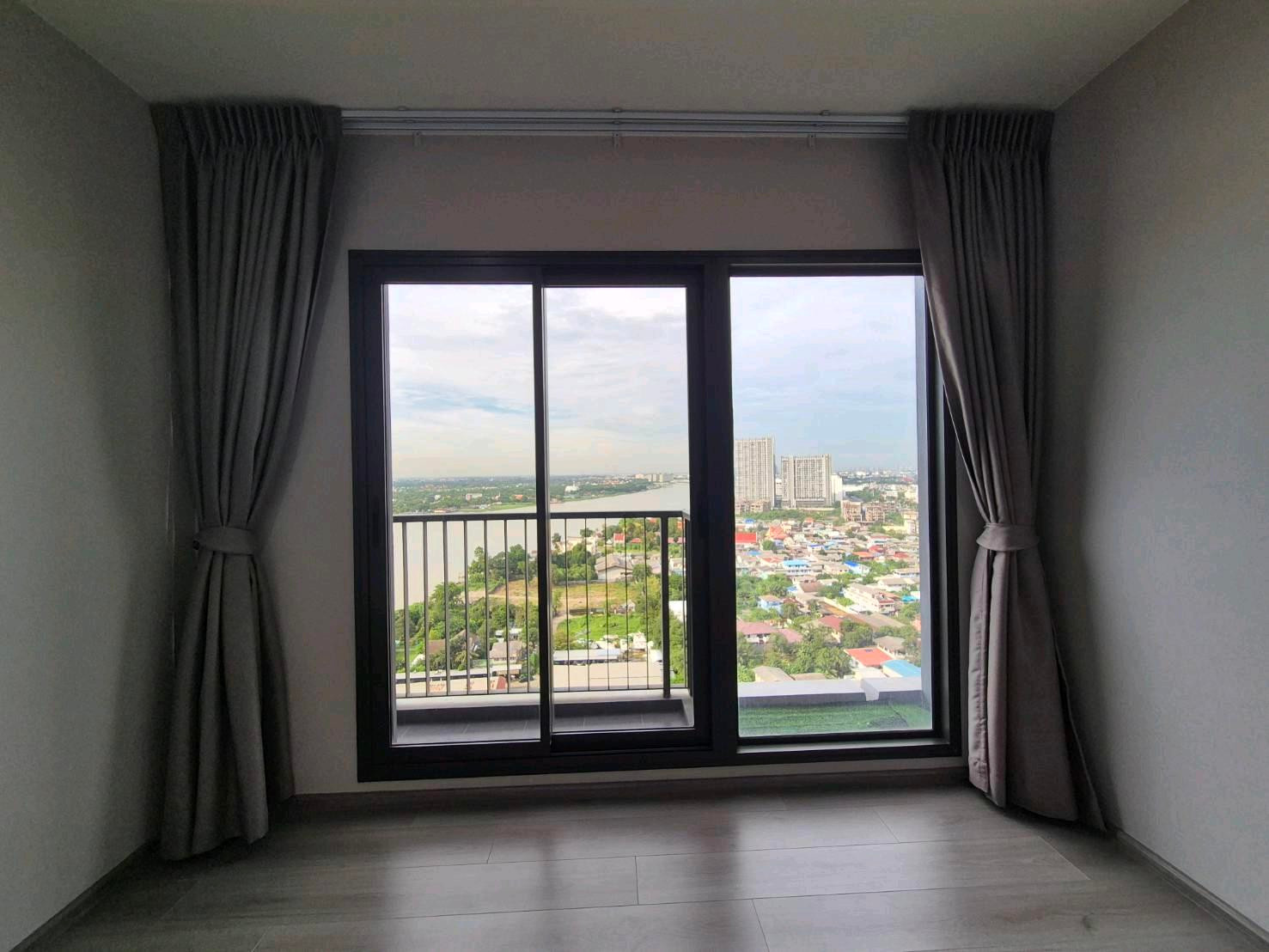 For rent: The Politan Aqua, river view, empty room, separate bedroom, economical price. For rent: The Politan Aqua, river view, empty room, separate bedroom, economical price.