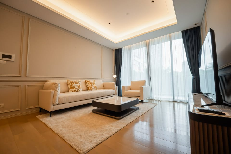 Baan Sindhorn Langsuan for rent 126 sqm 2 beds 2 baths 180,000 per month for sale 31 MB 