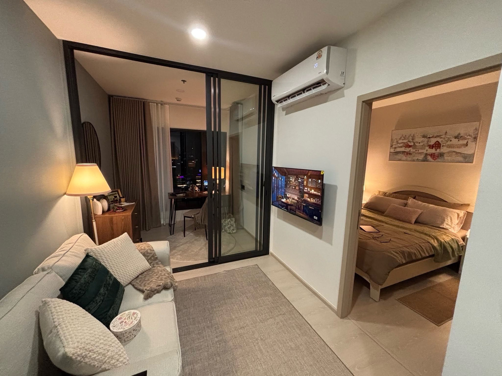 ⭐️Life Charoennakhon - Sathorn ⭐️Newest room‼️ Ready to move. ⭐️Life Charoennakhon - Sathorn ⭐️Newest room‼️ Ready to move.