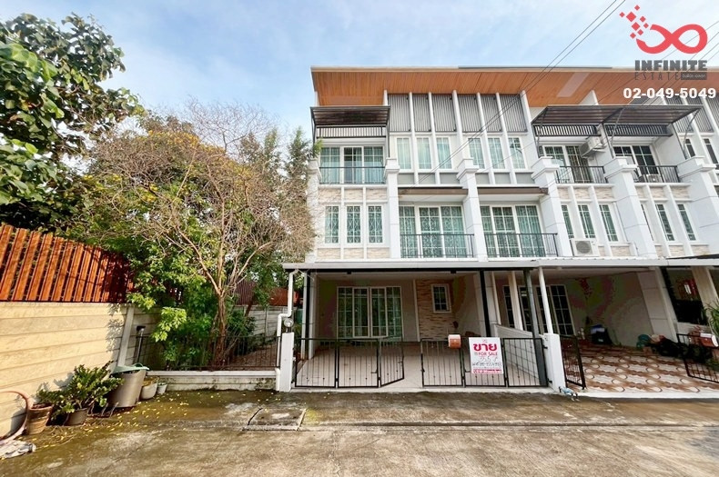 ขายและให้เช่าทาวน์โฮม โกลเด้นทาวน์ ลาดพร้าว–เกษตรนวมินทร์ 3 ชั้น 35 ตรว.นวมิทร์ 42