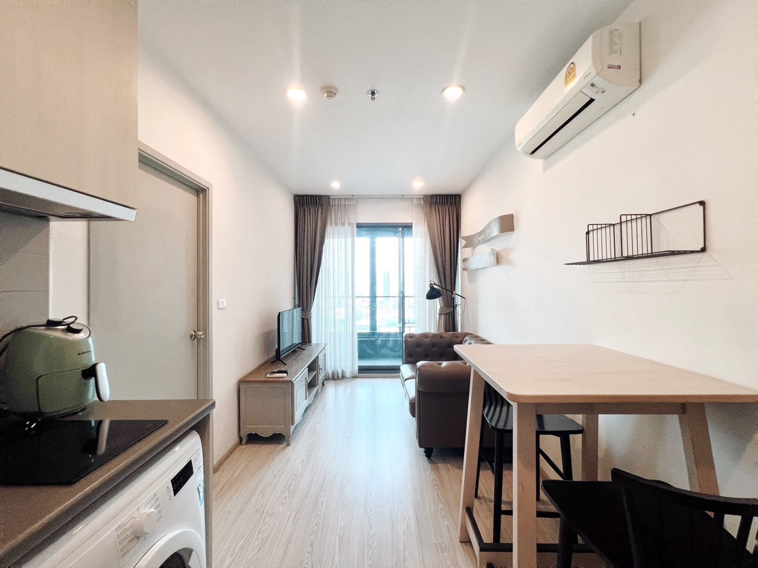🔥 [ For Rent ] -  Ideo Mobi Eastgate / [1 Bedroom 1 Bath] Fully furnished, unblockable view. Easily to travel around by BTS Bangna and close to BITEC 14,000!!! 👍