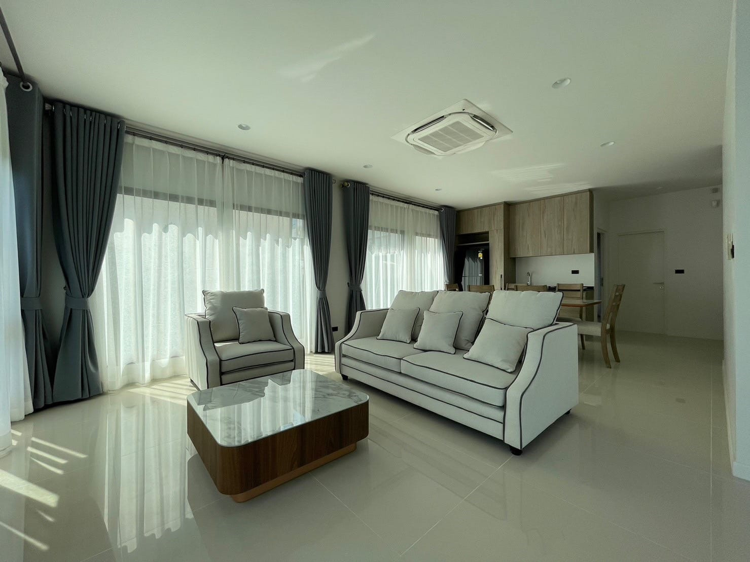 Single house for rent, Burasiri Krungthep Kreetha, 4 bedrooms, 4 bathrooms, parking for 3 cars, size 70 sq m, usable area 238 sq m. Single house for rent, Burasiri Krungthep Kreetha, 4 bedrooms, 4 bathrooms, parking for 3 cars, size 70 sq m, usable area 238 sq m.