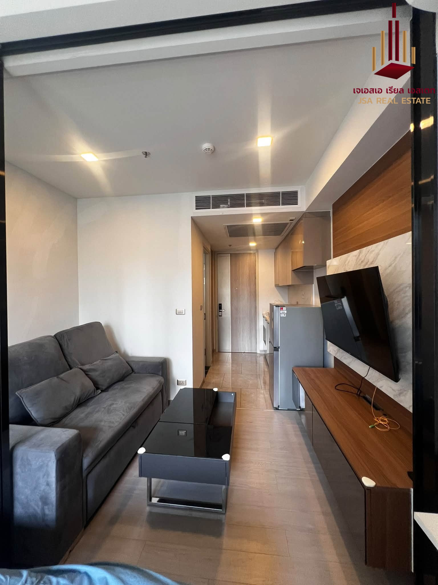✨ For Rent: One9Five Asoke - Rama 9 Condo ✨ 💰 Only 18,000 THB/month