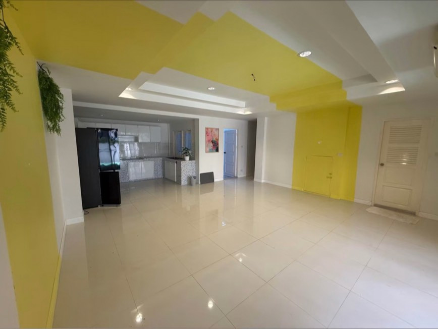 🏡✨ ให้เช่า ทาวน์เฮ้าส์ 5 ชั้น โครงการ ทองหล่อคลาสสิคโฮม ใจกลางทองหล่อ 25 5 ห้องนอน 5 ห้องน้ำ พื้นที่ใหญ่ถึง 400 ตร.ม. เหมาะสำหรับทั้ง อยู่อาศัย / Home Office / ทำธุรกิจ / Airbnb #Pet Friendly 🐶🐱 💰 ค่าเช่า 65,000 บาท/เดือน – รูปที่ 2