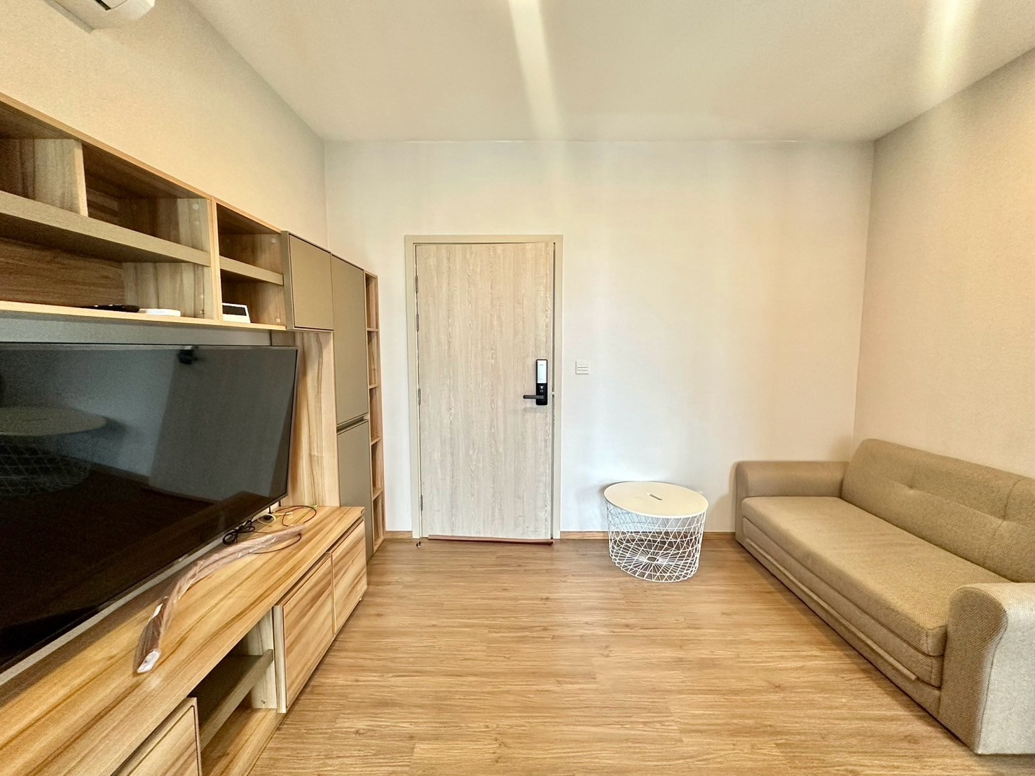 For rent: Metris Rama 9 - Ramkhamhaeng, ready to move in, pets allowed.