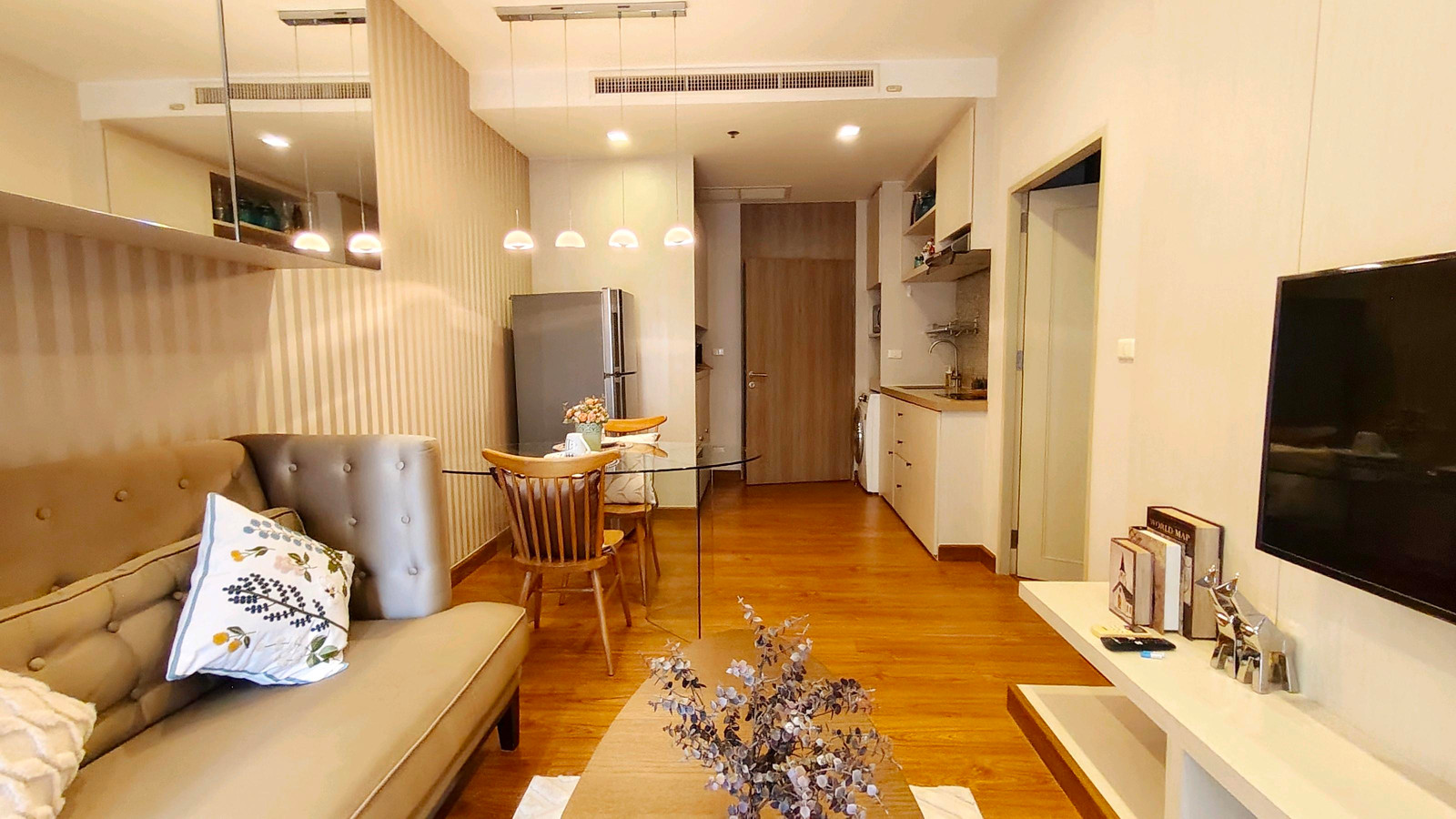 🔥 ห้องใหญ่! ราคาดี! | Noble Reveal เอกมัย | 1 Bedroom | 45 ตร.ม. | ชั้น 14 | ทำเลสุขุมวิท ใกล้ BTS เอกมัย | เดินทางสะดวก ใกล้แหล่งช้อปปิ้งและร้านอาหาร | เพียง 26,000 บาท/เดือน – รูปที่ 2