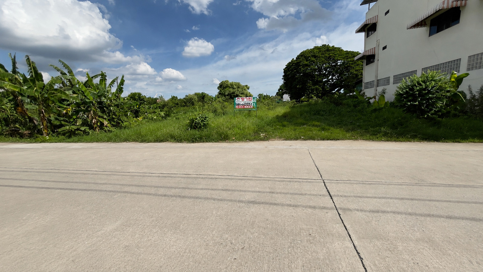 ขายที่ดิน ซอยรามอินทรา 5 แยก 18 ทำเลทองย่านรามอินทรา! ถมแล้ว พื้นที่ 200 ตรว. ราคาถูกมาก เพียง 48,000 บาท / ตร.ว. เท่านั้น! ใกล้รถไฟฟ้า 2 สาย MRT สายสีชมพู สถานีรามอินทรา3 และ BTS สายสีเขียว สถานีวัดพระศรีมหาธาตุ – รูปที่ 2