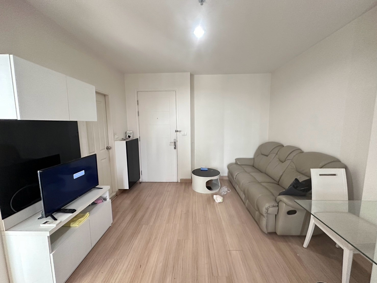 Studio for rent, 35 sq m, price 12,000, near MRT Lat Phrao, if interested, make an appointment to view 0808144488 Studio for rent, 35 sq m, price 12,000, near MRT Lat Phrao, if interested, make an appointment to view 0808144488
