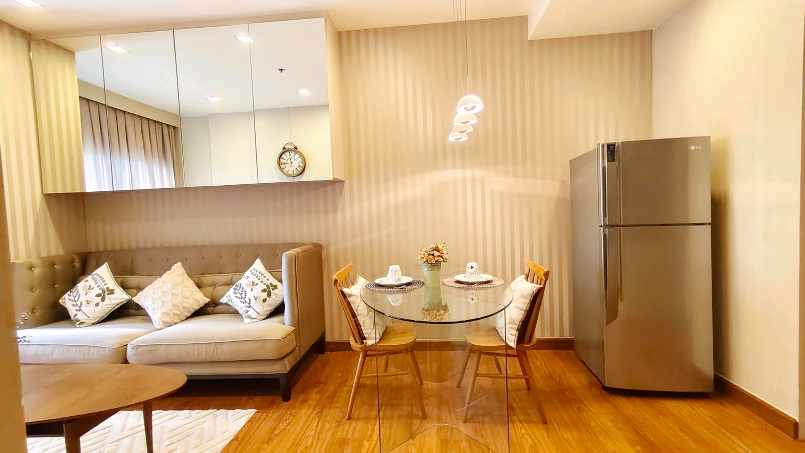🔥 ห้องใหญ่! ราคาดี! | Noble Reveal เอกมัย | 1 Bedroom | 45 ตร.ม. | ชั้น 14 | ทำเลสุขุมวิท ใกล้ BTS เอกมัย | เดินทางสะดวก ใกล้แหล่งช้อปปิ้งและร้านอาหาร | เพียง 26,000 บาท/เดือน – รูปที่ 3