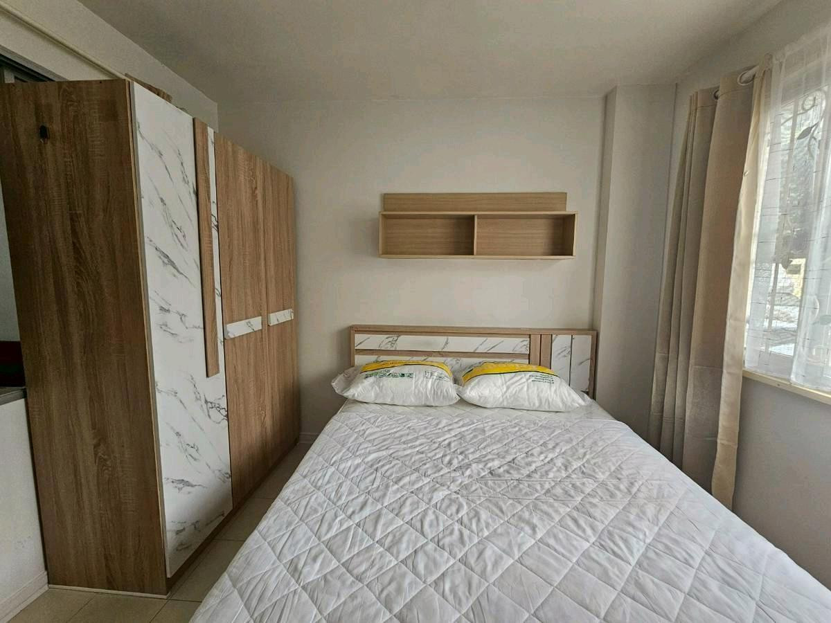 For rent, 1 bedroom, 28 sq m, reasonable price.
