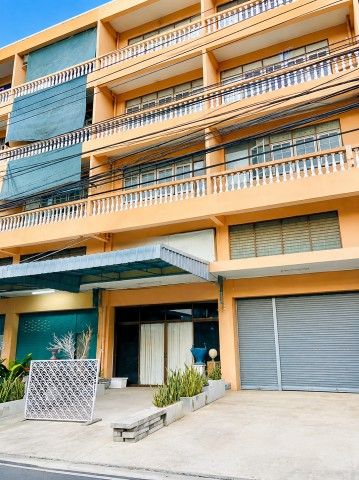 4.5-meter frontage 5-story building for rent (Charan 33–35 area) 17,999Baht/month. 700m from MRT FaiChai and 940m from MRT Bang Khun Non;