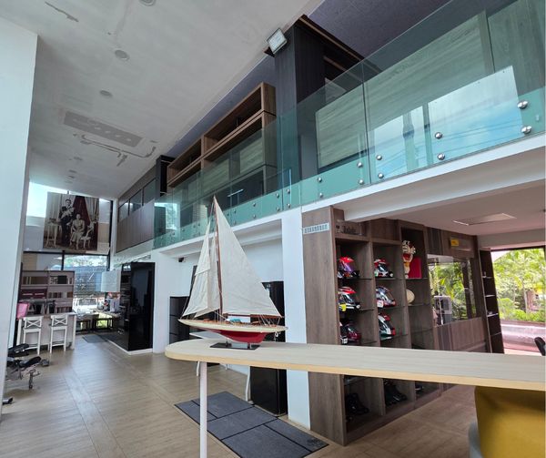 🔥 4.5-Storey Office for Rent – 80 m Motorway Frontage, Krungthep Kreetha 🏢✨