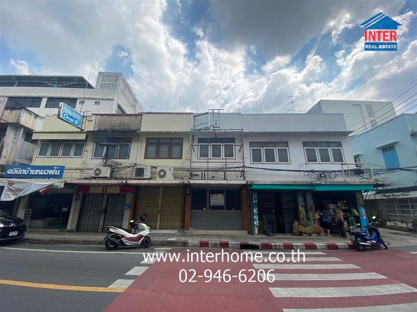 Commercial building, 3 floors, 10.6 sq m, commercial building near Sathorn, near BTS St. Louis, near Assumption College, Soi Sathorn 11 (St. Louis Soi 3), South Sathorn Road, Sathorn 11 Road, Sathorn District, Bangkok.