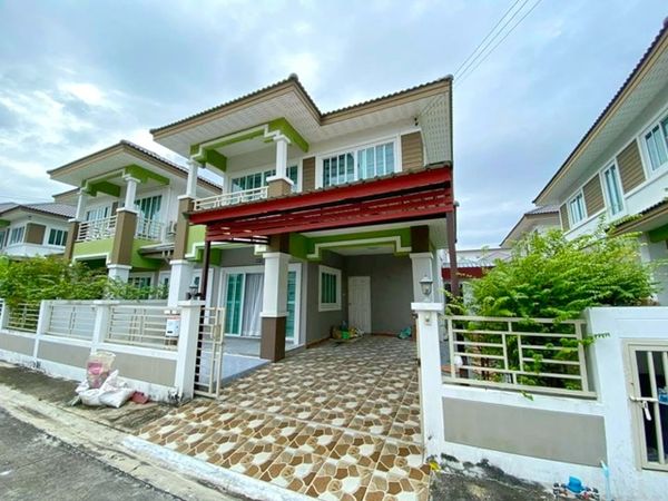 261012poonntifnw ให้เช่า บ้าน ตลาดสดนิคมบางปู บางปูนคร-พุฒสี โลตัส แพรกษา 800 ม.ให้เช่าบ้าน 2 ชั้นพร้อมสวน และสนามหญ้า 42 ตร.วา.ย่านแพรกษา