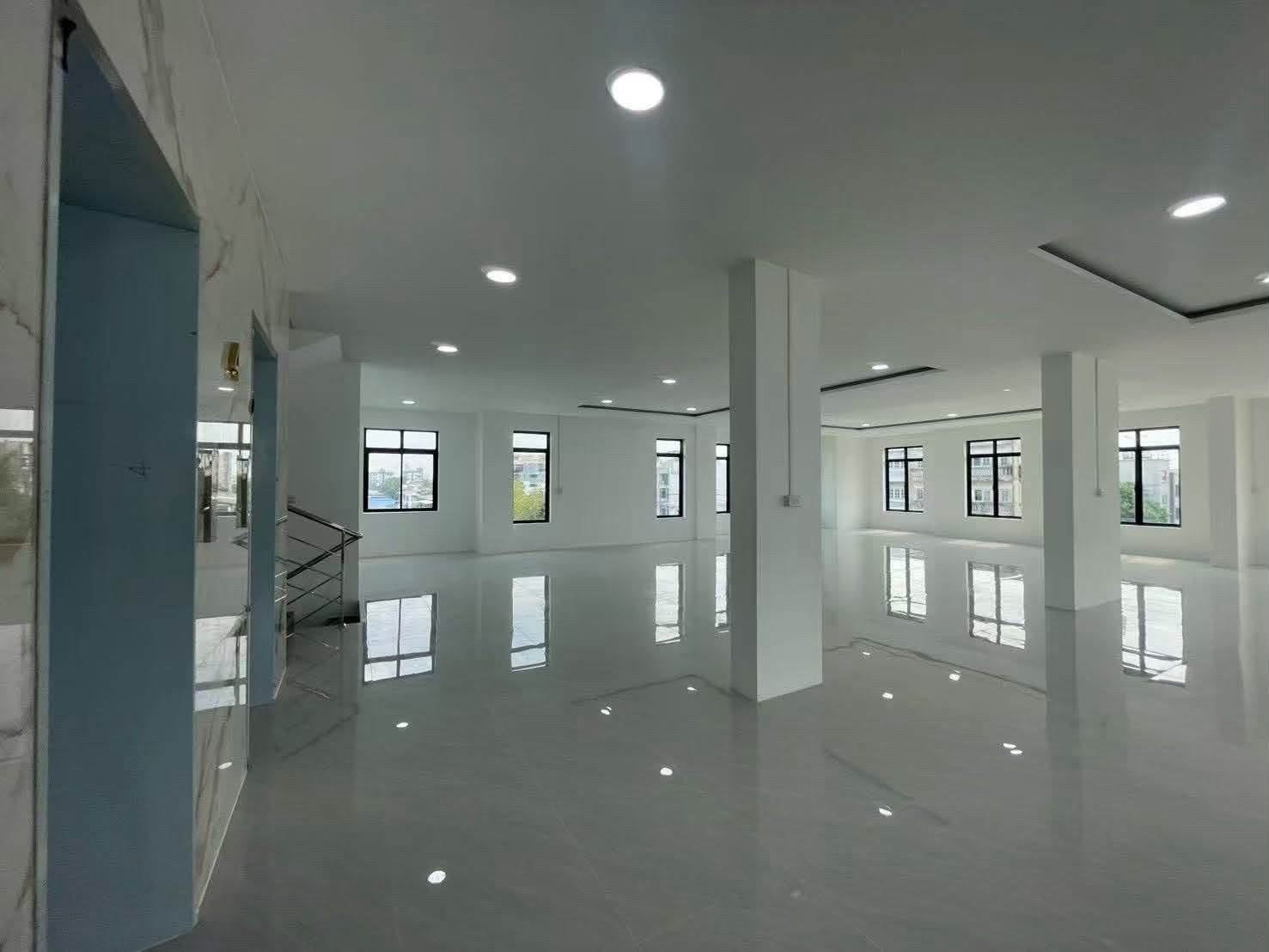 📌 ปล่อยเช่า / ขาย : Stand Alone Office ในลาดพร้าว , 5.5 ชั้น , 1400 ตรม , Lift 2 ตัว 📌 Rental / Selling : Stand Alone Office In Lardprow , 5.5 Storeys , 1400 sqm , 2 Private Lift   🔥🔥Rental Price : 400,000 THB / Month   🔥🔥Selling Price : 65,000,0 – รูปที่ 3