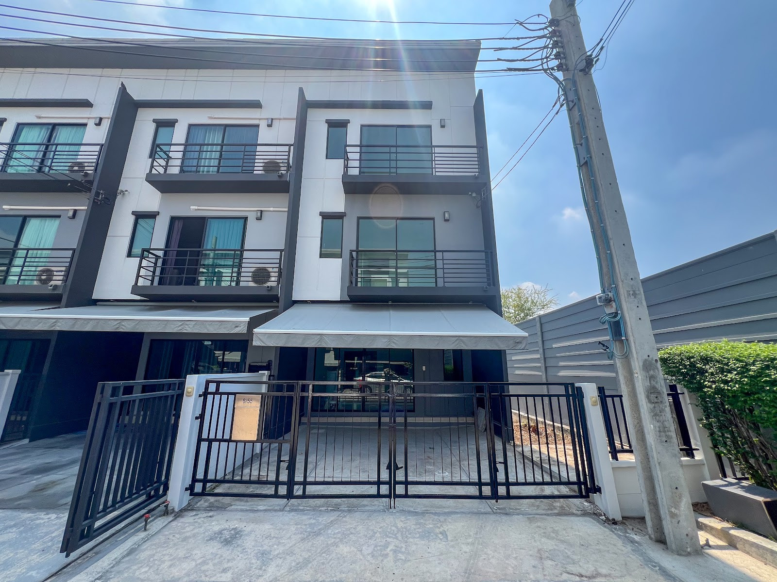 ขายทาวน์โฮม บ้านกลางเมือง ราชพฤกษ์-รัตนาธิเบศร์ 3 นอน 145 ตร.ม.