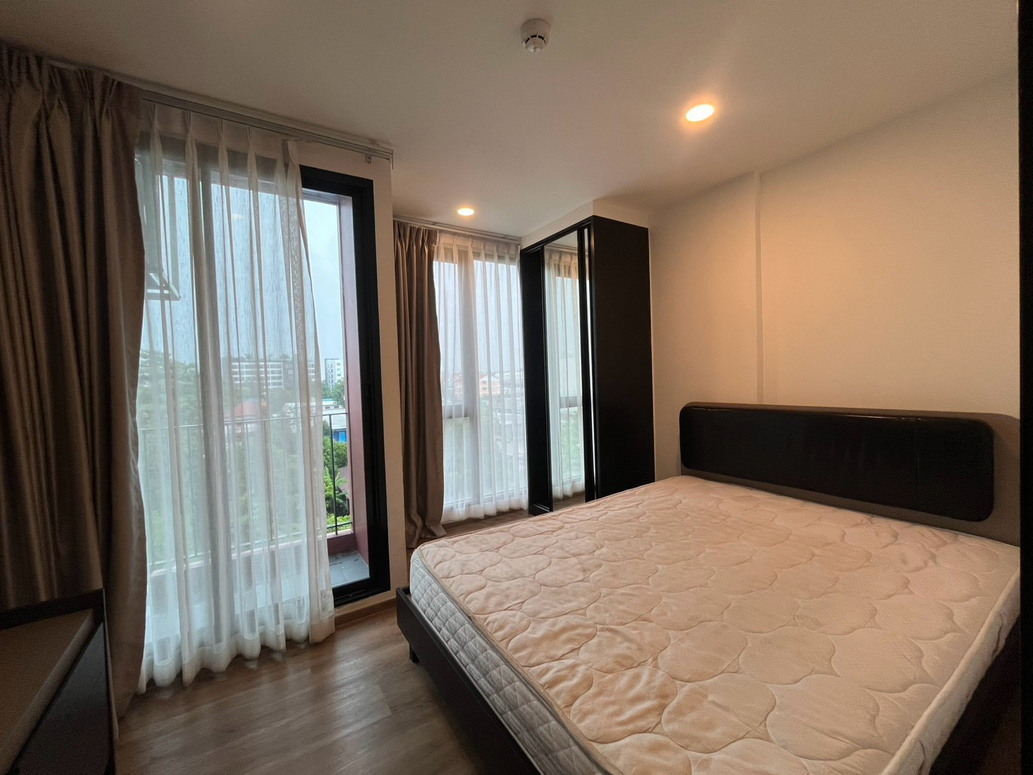 CR1096  🏢✨ ให้เช่า CYBIQ Ratchada 32 เฟอร์ครบ | ทำเลรัชดา–จันทรเกษม – รูปที่ 3
