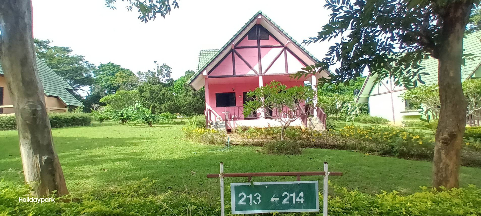 ขายที่ดินพร้อมบ้านพักตากอากาศ เขาใหญ่ ปากช่อง #ราคาจับต้องได้พร้อมอยู่ ฮอลิเดย์ปาร์ค โฮมเทล เขาใหญ่ เนื้อที่ 178 ตร.ว เหมาะเป็นบ้านพักตากอากาศ ขายที่ดินพร้อมบ้านพักตากอากาศ เขาใหญ่ ปากช่อง #ราคาจับต้องได้พร้อมอยู่ ฮอลิเดย์ปาร์ค โฮมเทล เขาใหญ่ เนื้อที่ 178 ตร.ว เหมาะเป็นบ้านพักตากอากาศ