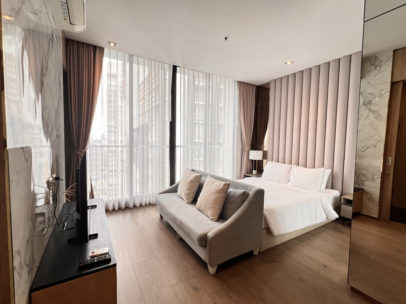 RC101526 Condo for rent at Park Origin Phrom Phong