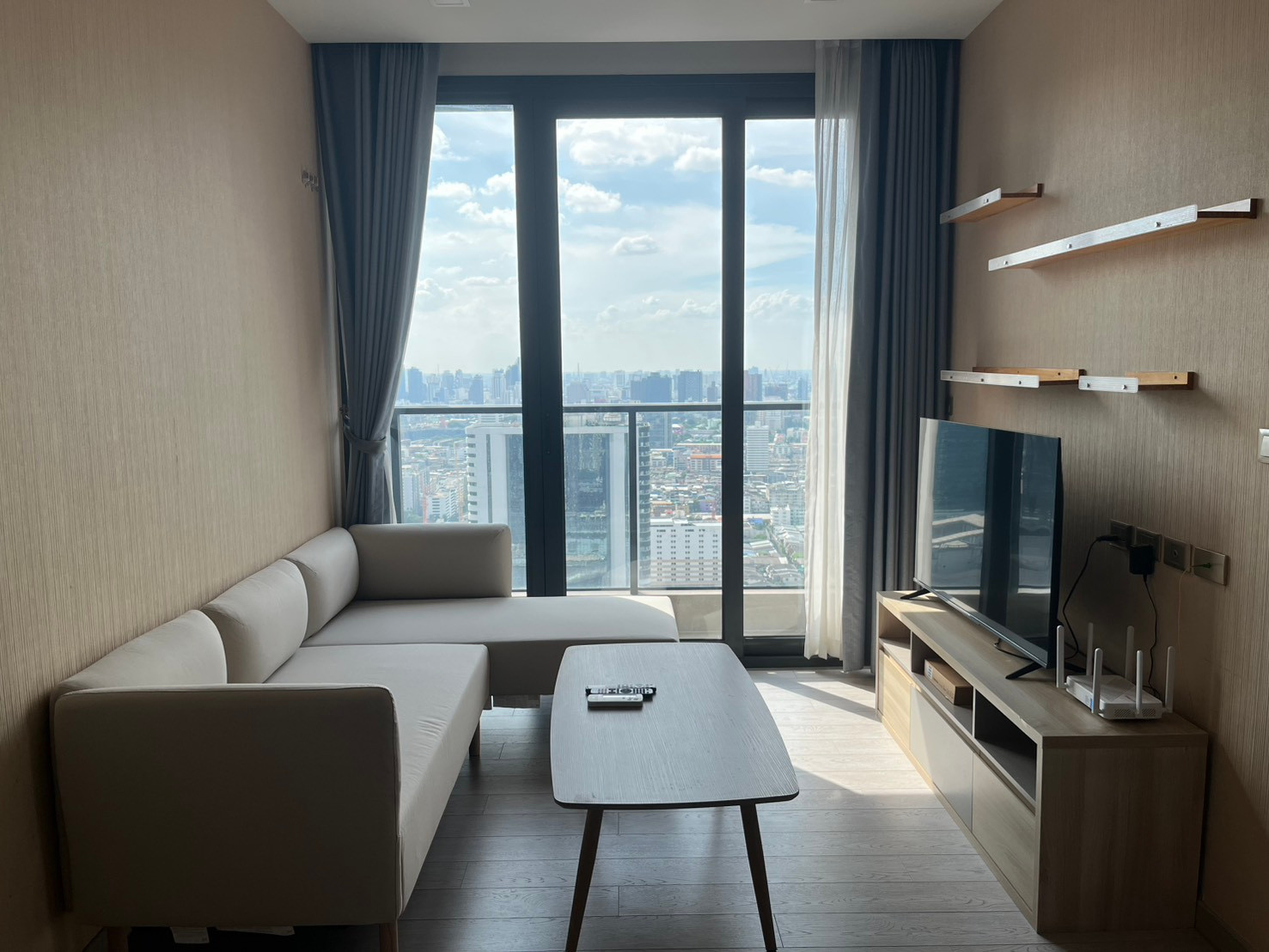 One 9 Five For Rent 2 bed 2 bath 2 58 Sq,m Rental price 40,000 Baht call Nong 096-2615656 Ready to touring everyday วัน ไนน์ ไฟว์ ให้เช่า 2 นอน 2น้ำ พื้นที่ 58 ตรม เช่า 40,000 บาท สนใจโทร น้อง 096-2615656 พร้อมให้นัดหมายเข้าชมทุกวัน Location : Pharam One 9 Five For Rent 2 bed 2 bath 2 58 Sq,m Rental price 40,000 Baht call Nong 096-2615656 Ready to touring everyday วัน ไนน์ ไฟว์ ให้เช่า 2 นอน 2น้ำ พื้นที่ 58 ตรม เช่า 40,000 บาท สนใจโทร น้อง 096-2615656 พร้อมให้นัดหมายเข้าชมทุกวัน Location : Pharam