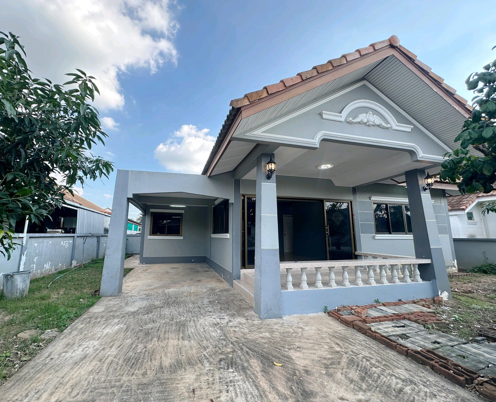 **Single house for rent** Rung Niran Village 7, Soi Sam Yot, Korat, 3 bedrooms, 2 bathrooms, with furniture.