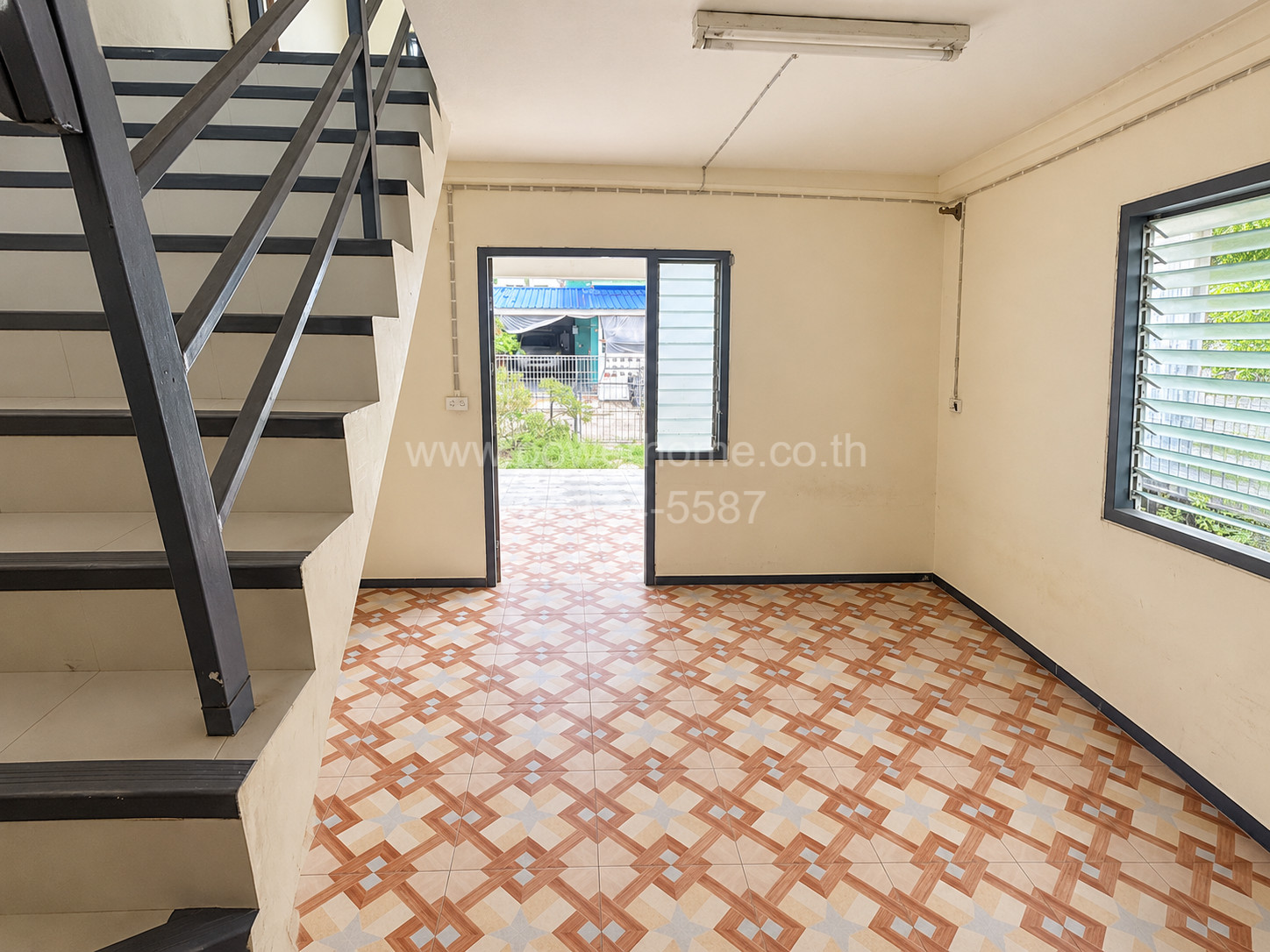 บ้านเอื้ออาทร 2ชั้น คลอง 10/3 หลังมุมนอก ทำเลดี ใกล้โรงพยาบาลหนองเสือ – รูปที่ 4